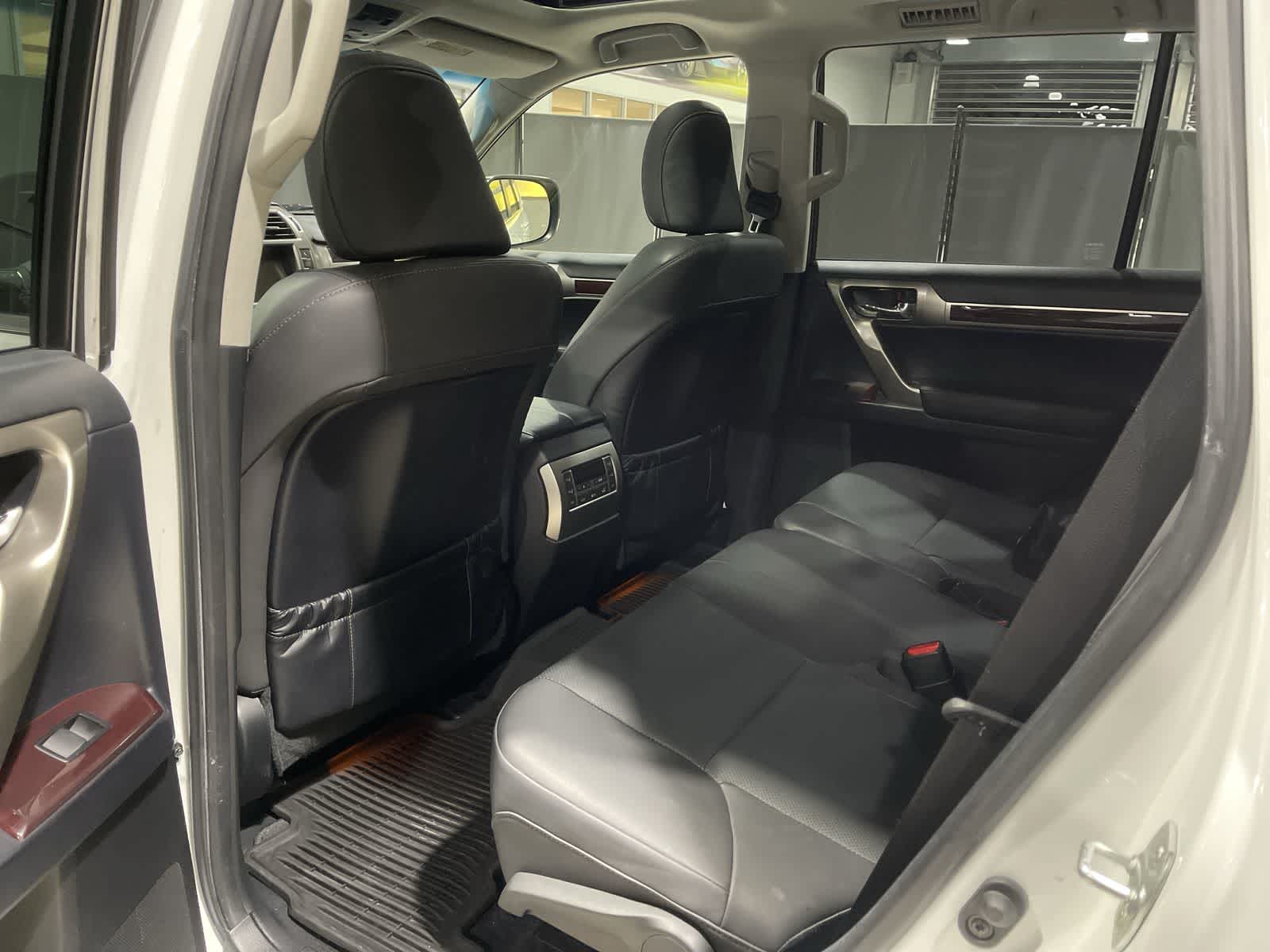 Thumbnail: 2019 Lexus GX - 24