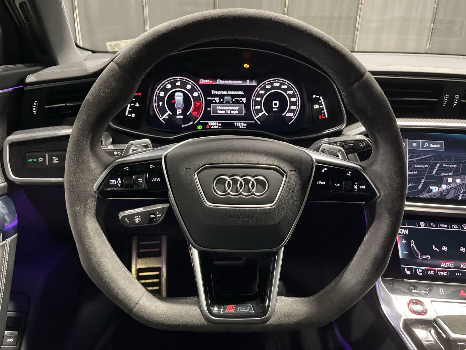 Thumbnail: 2023 Audi RS 6 - 27