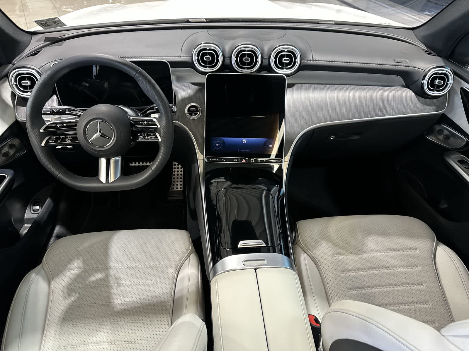 Thumbnail: 2025 Mercedes-Benz GLC - 22