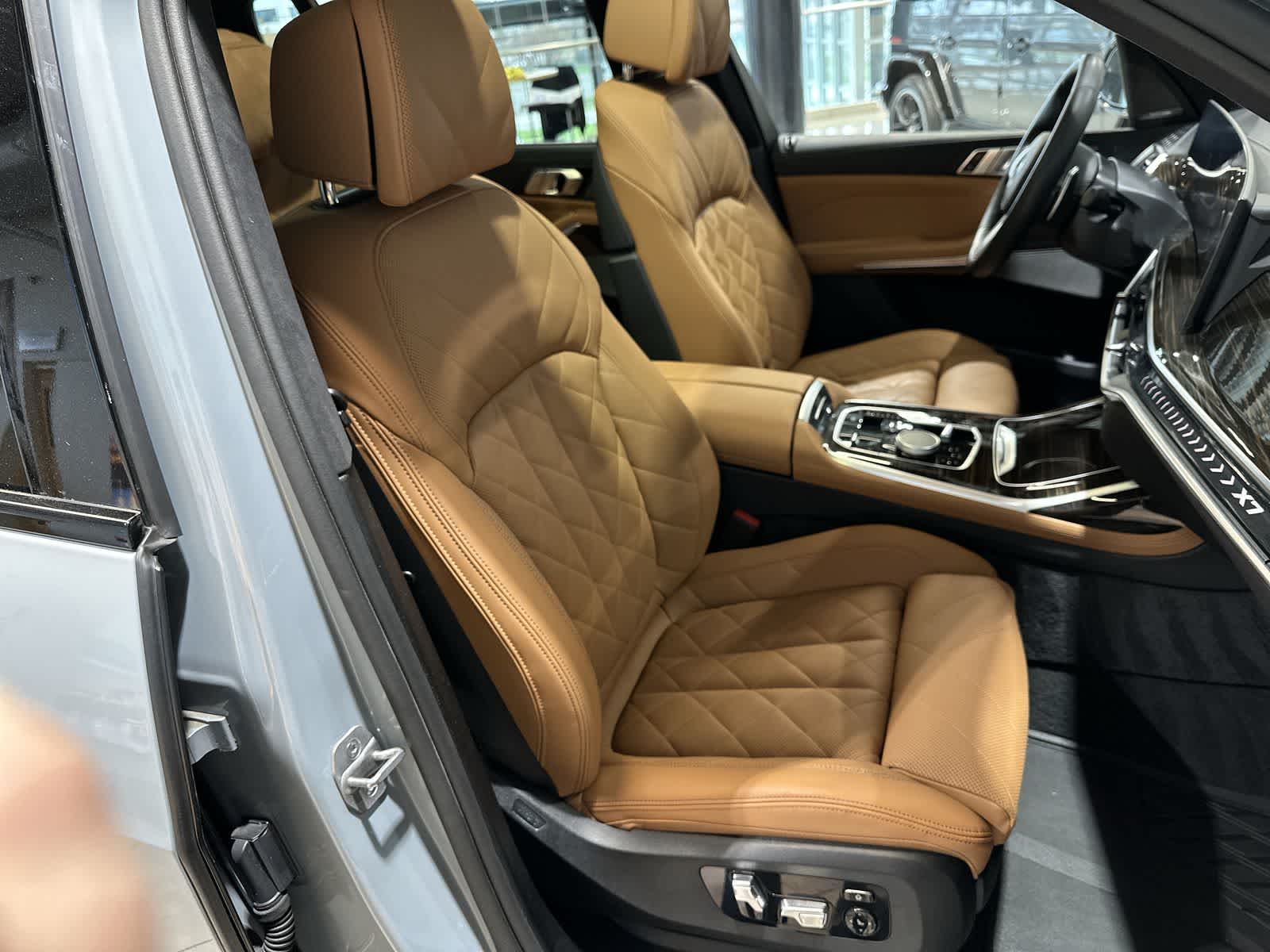 Thumbnail: 2025 BMW X7 - 26