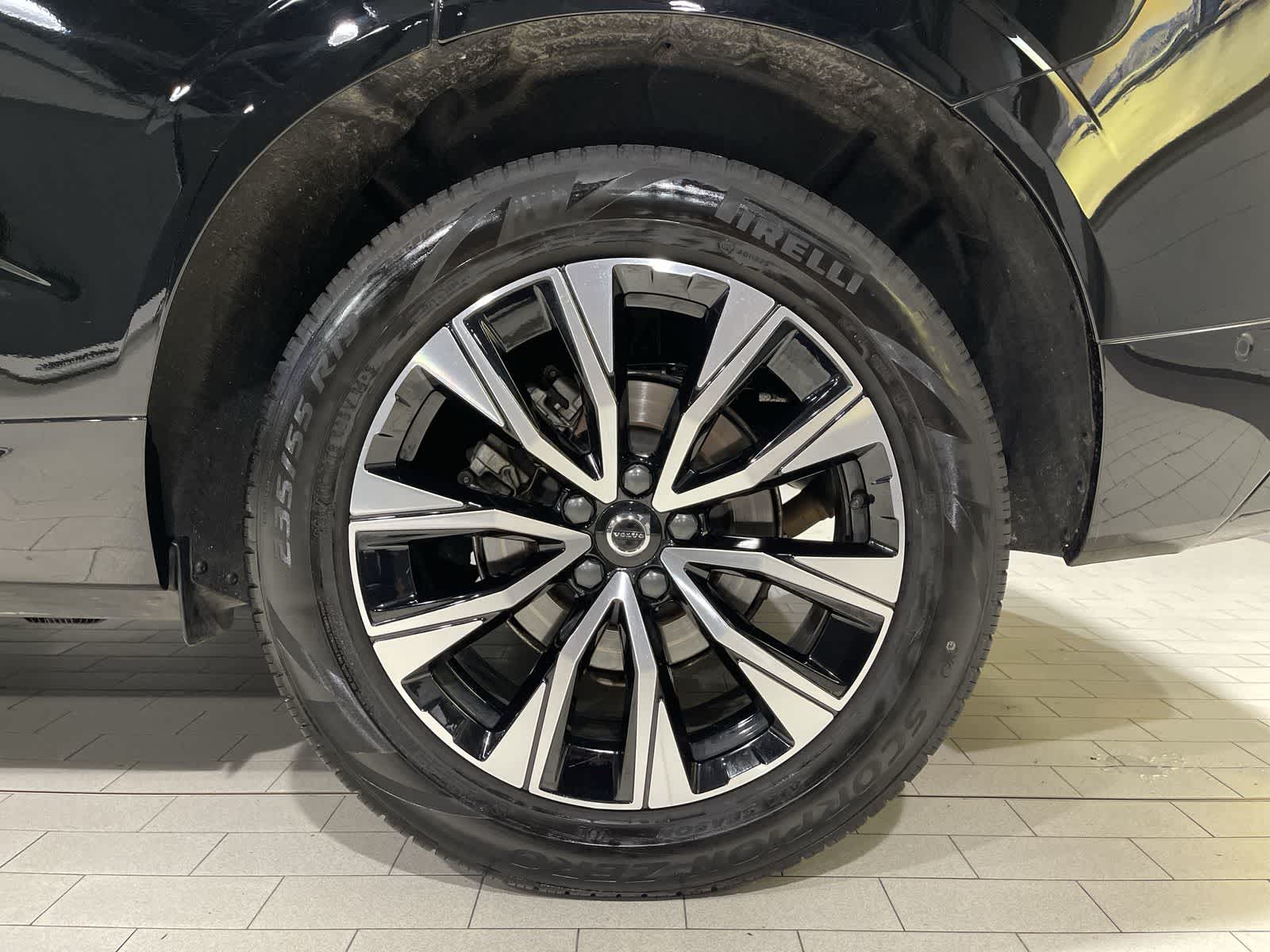 Thumbnail: 2023 Volvo XC60 - 20