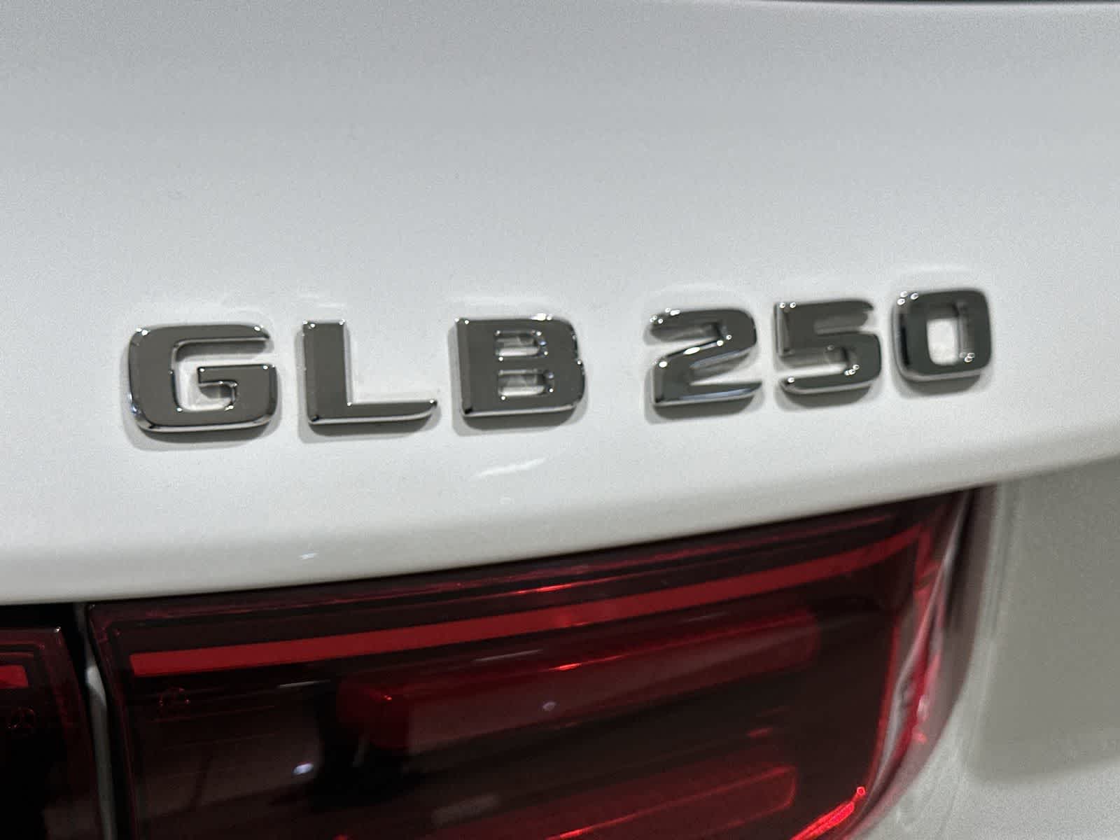 Thumbnail: 2026 Mercedes-Benz GLB - 19