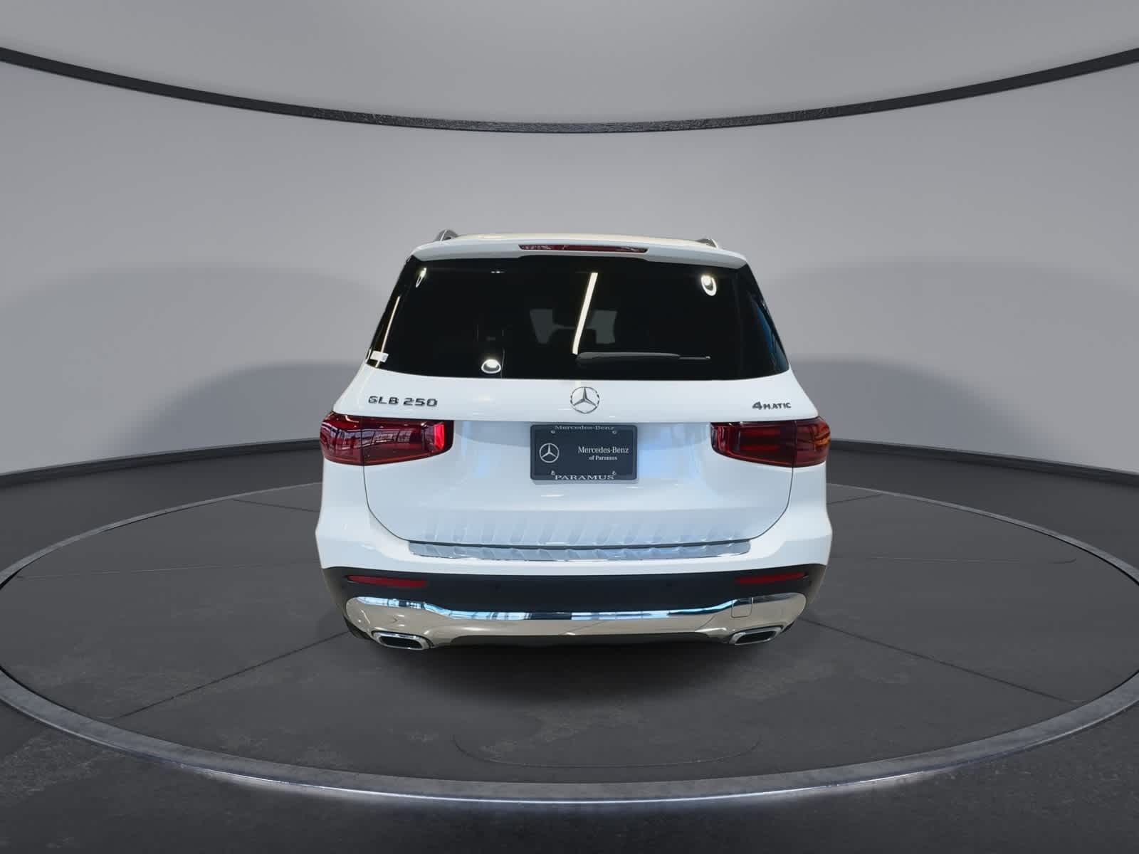 Thumbnail: 2025 Mercedes-Benz GLB - 10