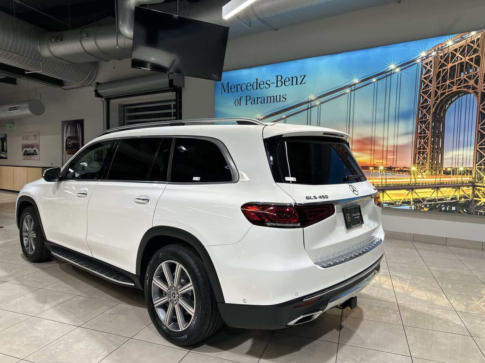 Thumbnail: 2023 Mercedes-Benz GLS - 16