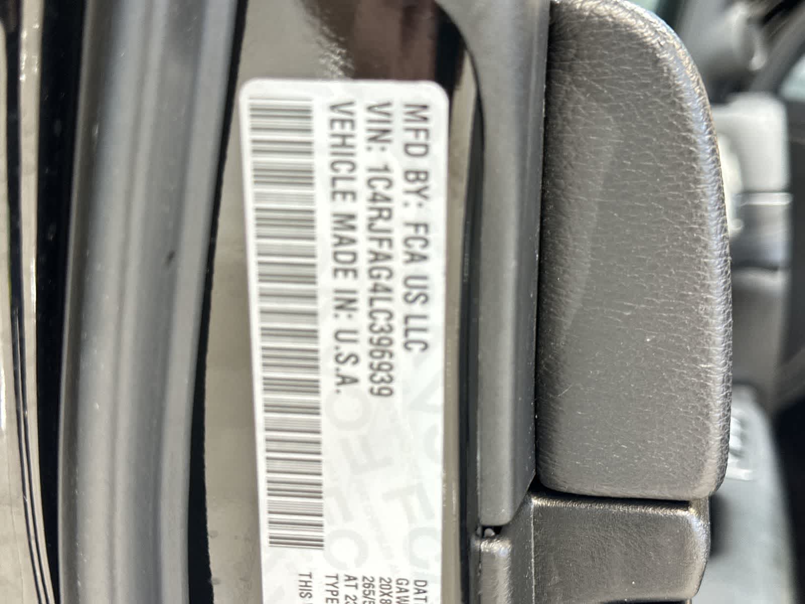 Thumbnail: 2020 Jeep Grand Cherokee - 33