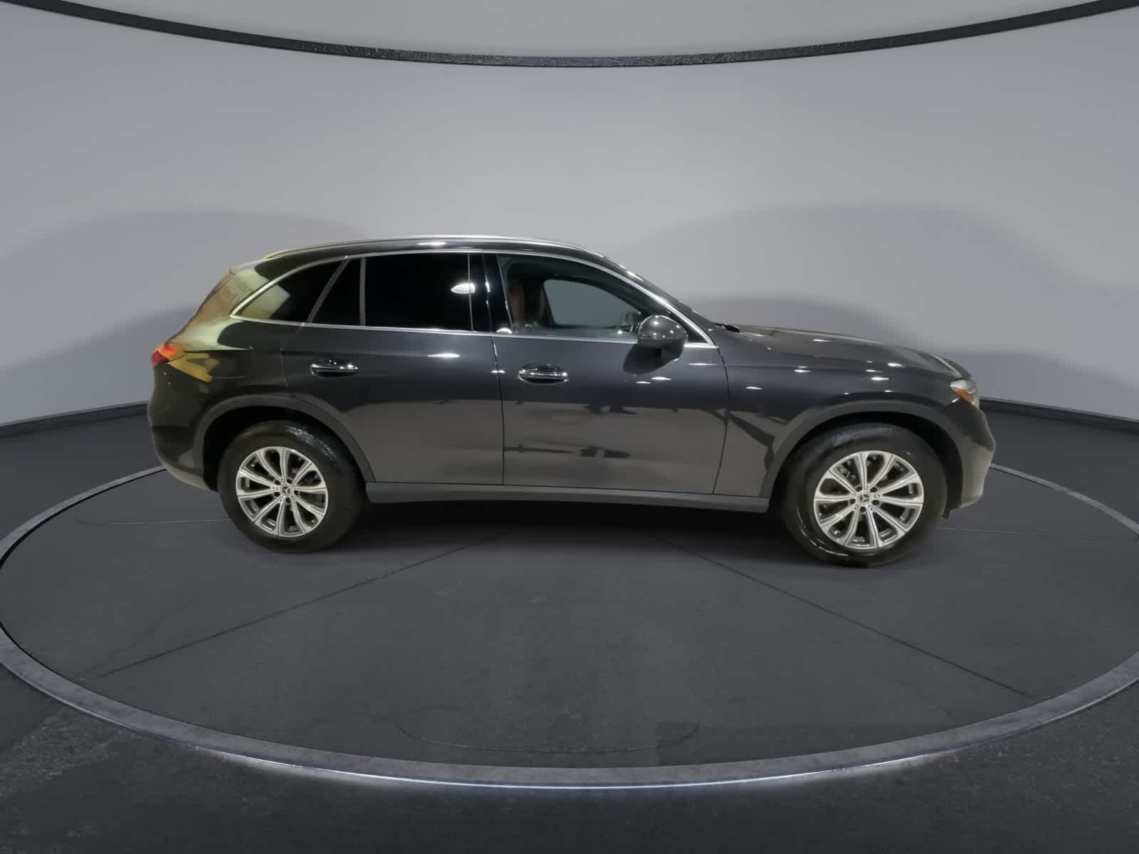 Thumbnail: 2025 Mercedes-Benz GLC - 13