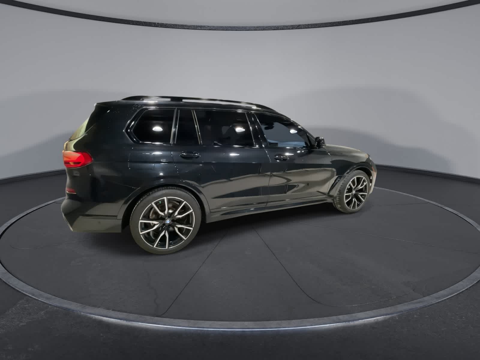 Thumbnail: 2022 BMW X7 - 12