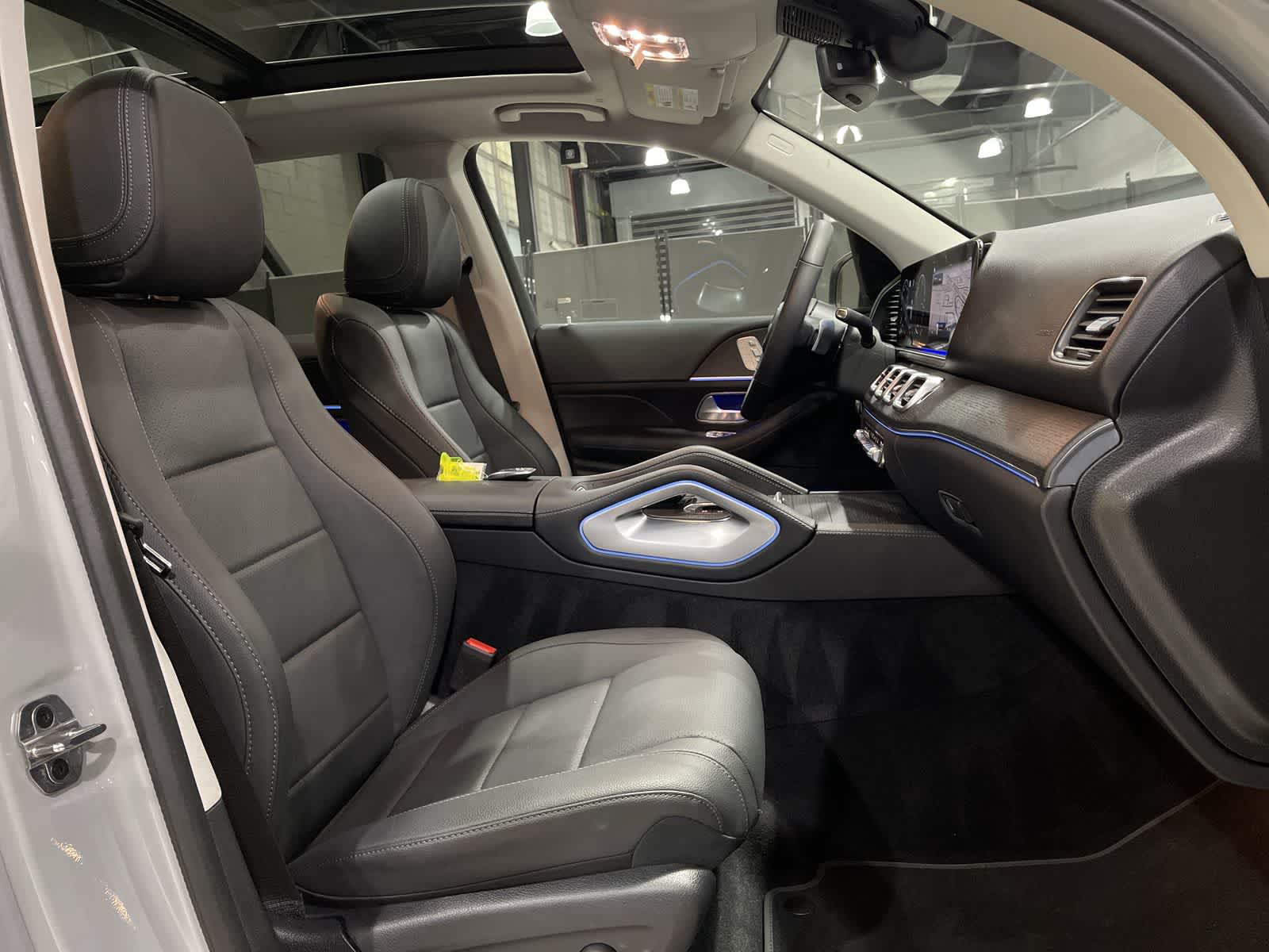 Thumbnail: 2025 Mercedes-Benz GLE - 26