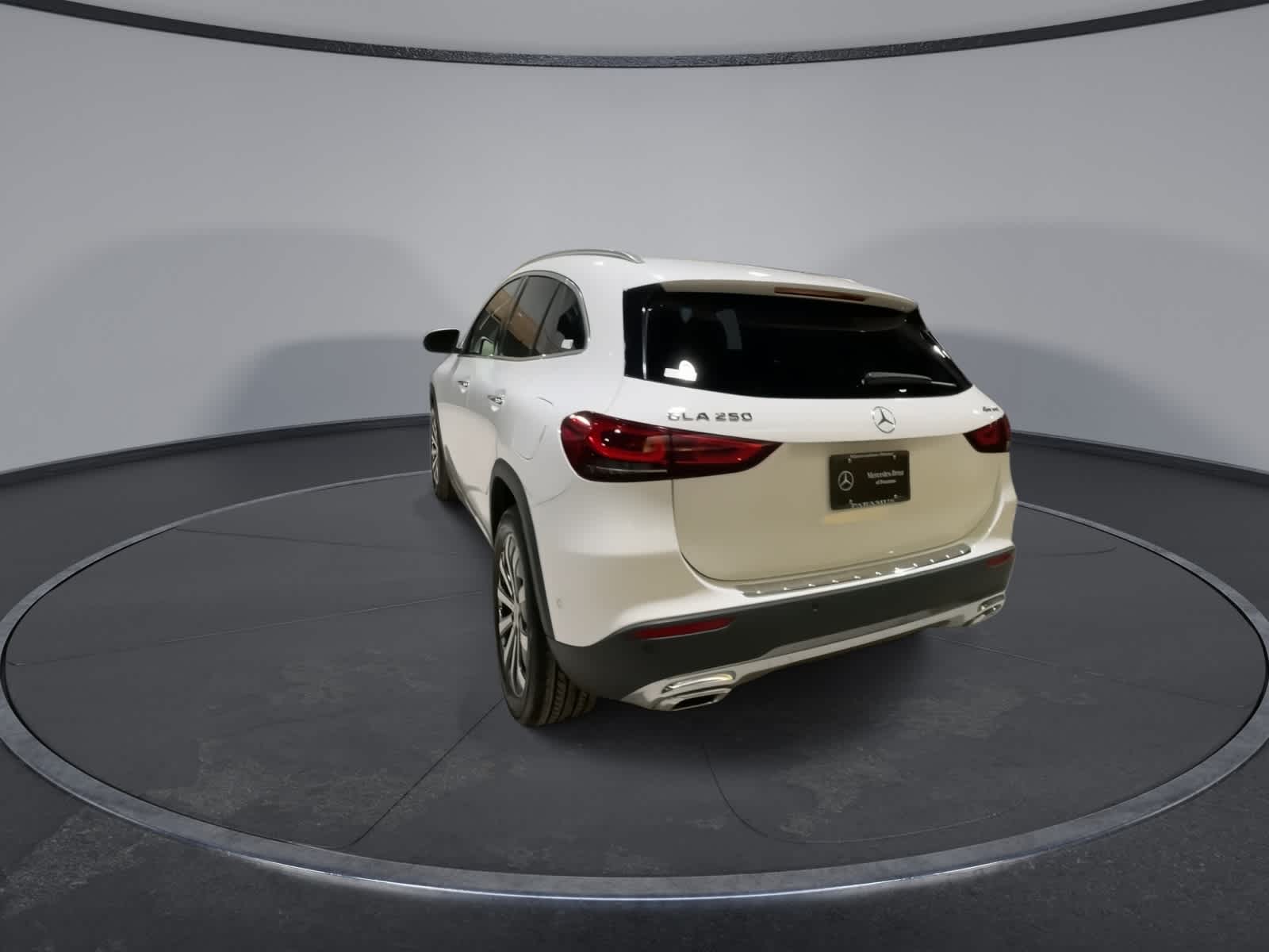 Thumbnail: 2023 Mercedes-Benz GLA - 9