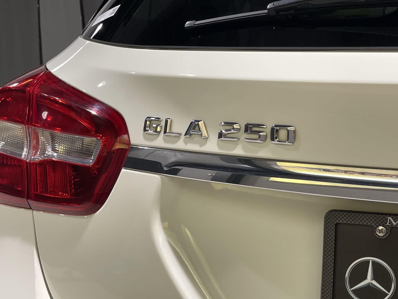 Thumbnail: 2015 Mercedes-Benz GLA - 19