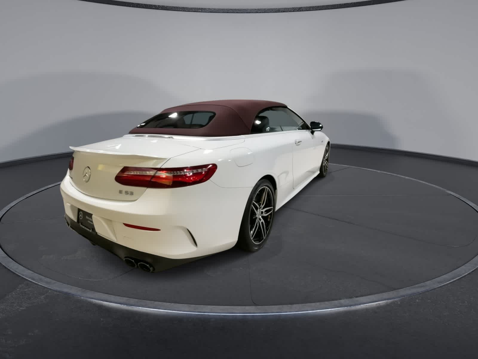 Thumbnail: 2020 Mercedes-Benz E-Class - 11