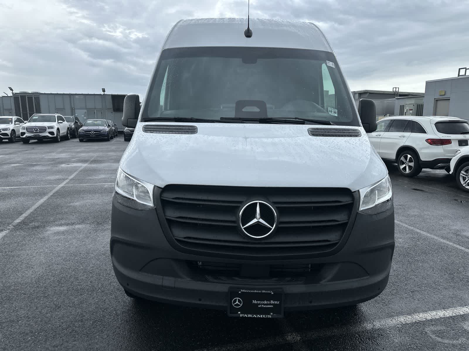 Thumbnail: 2025 Mercedes-Benz Sprinter - 18