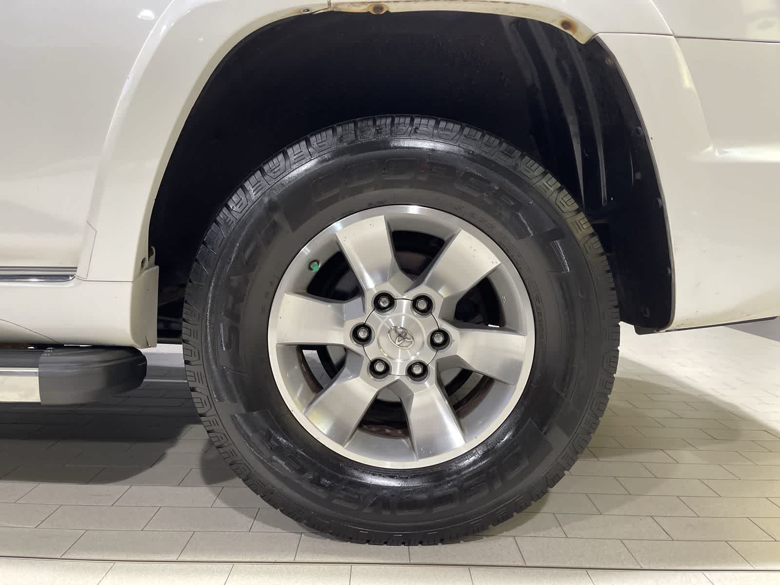 Thumbnail: 2011 Toyota 4Runner - 20