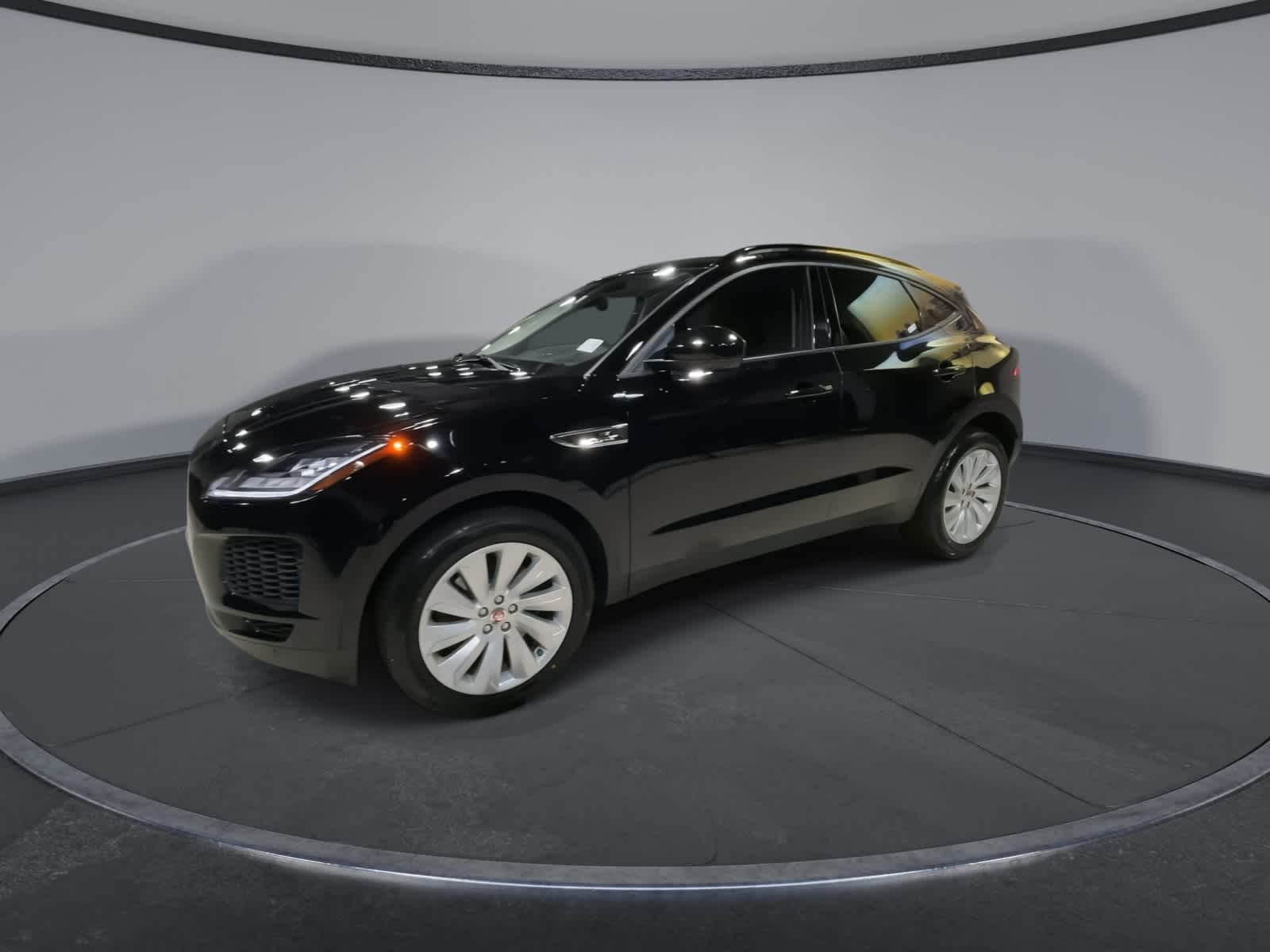 Thumbnail: 2020 Jaguar E-Pace - 6