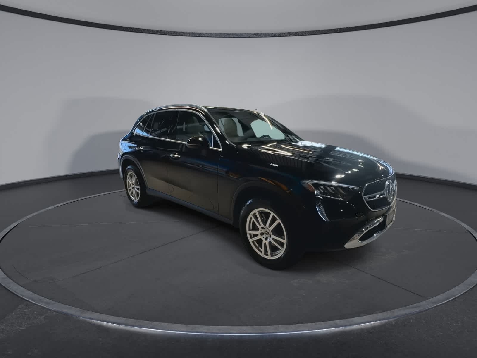 Thumbnail: 2023 Mercedes-Benz GLC - 2