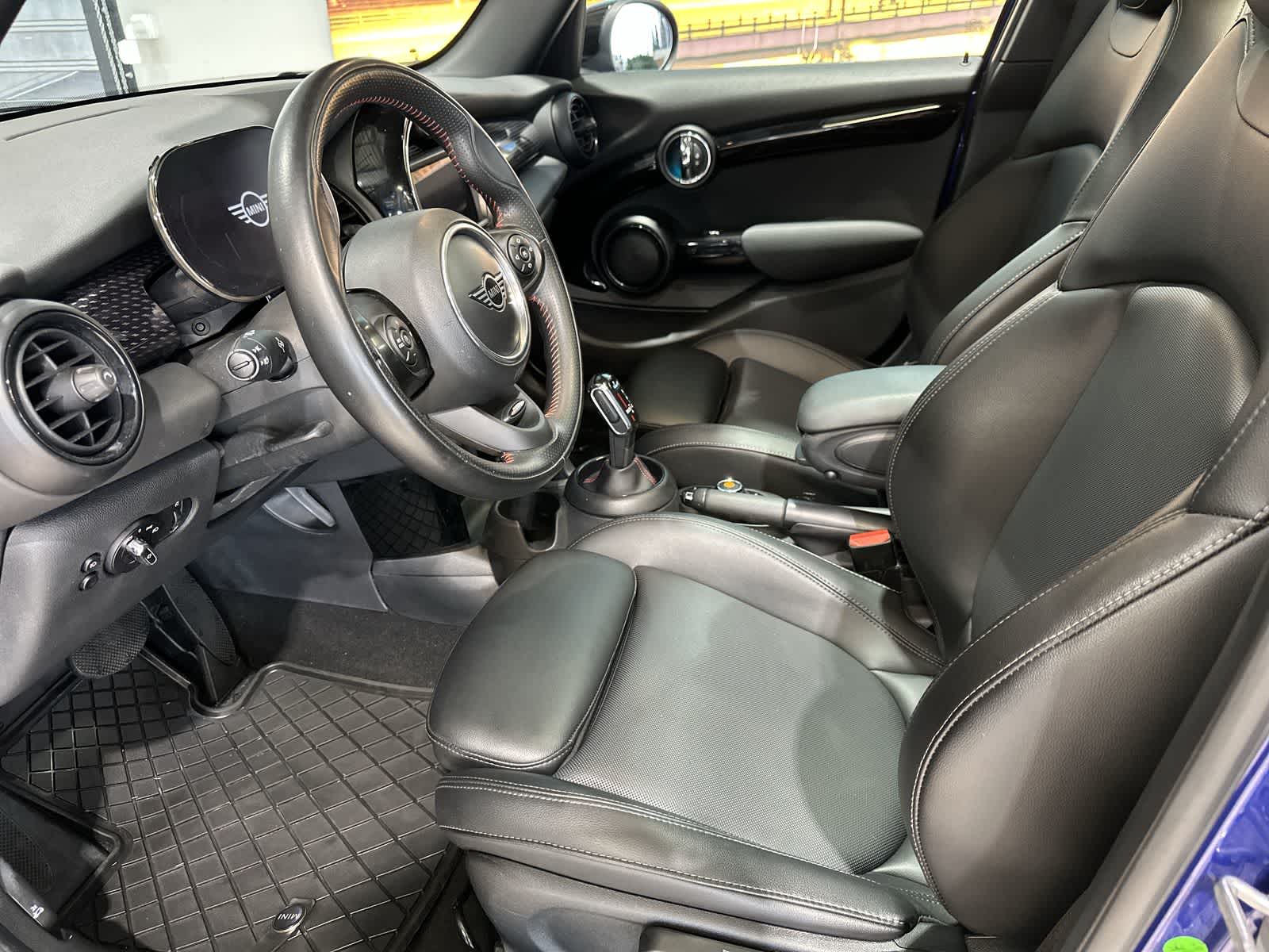 Thumbnail: 2021 MINI Cooper Hardtop - 14