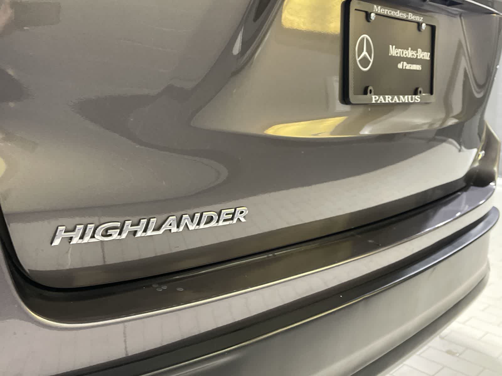 Thumbnail: 2017 Toyota Highlander - 19