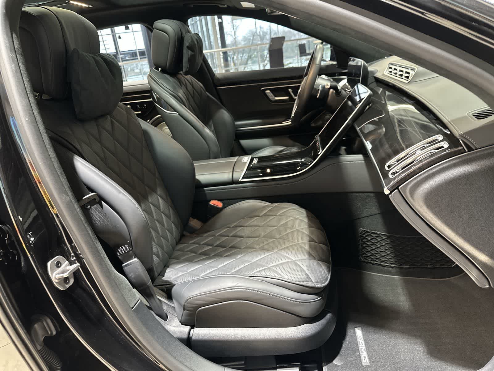 Thumbnail: 2023 Mercedes-Benz S-Class - 26