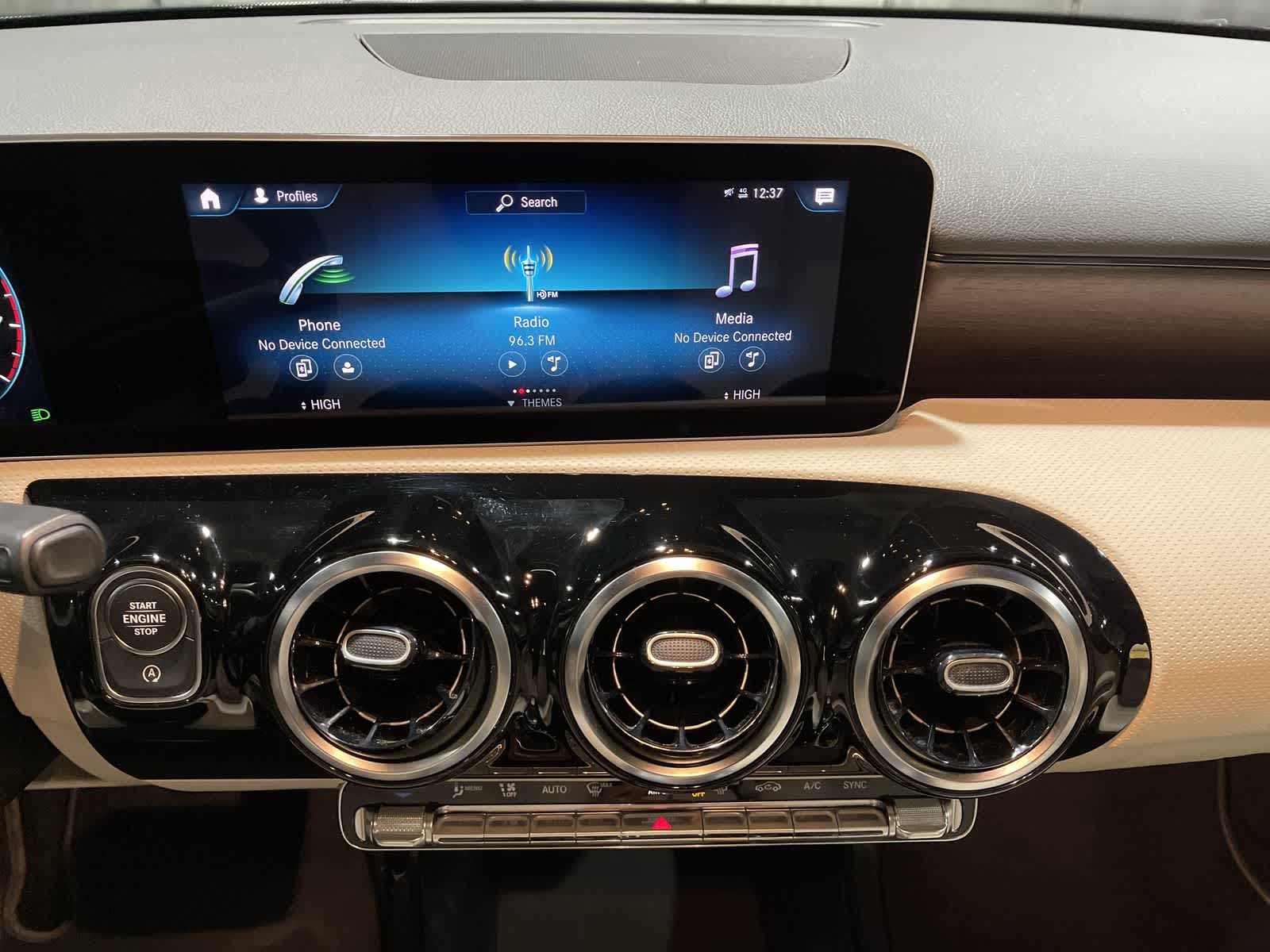 Thumbnail: 2020 Mercedes-Benz A-Class - 28