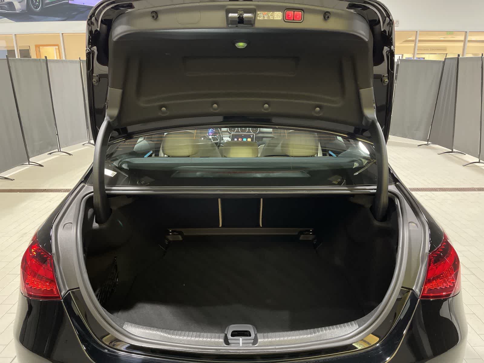 Thumbnail: 2025 Mercedes-Benz C-Class - 31