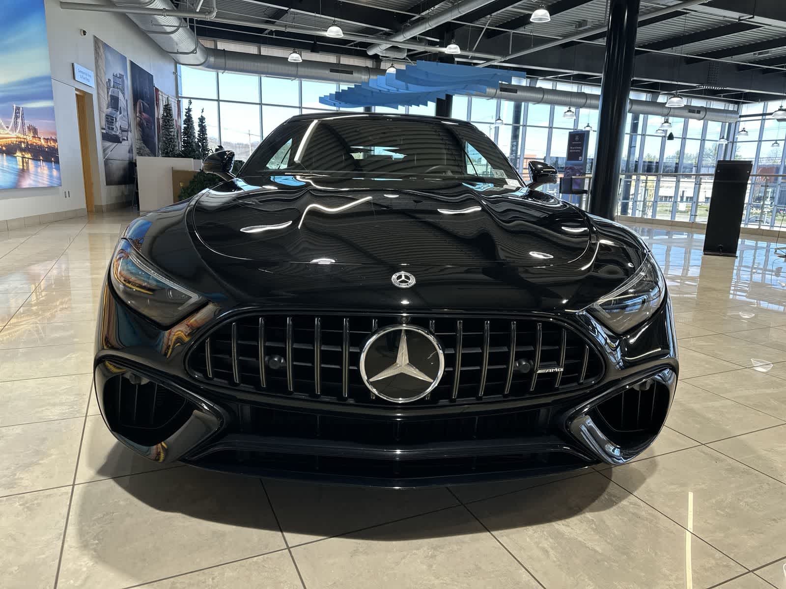 Thumbnail: 2022 Mercedes-Benz SL-Class - 18