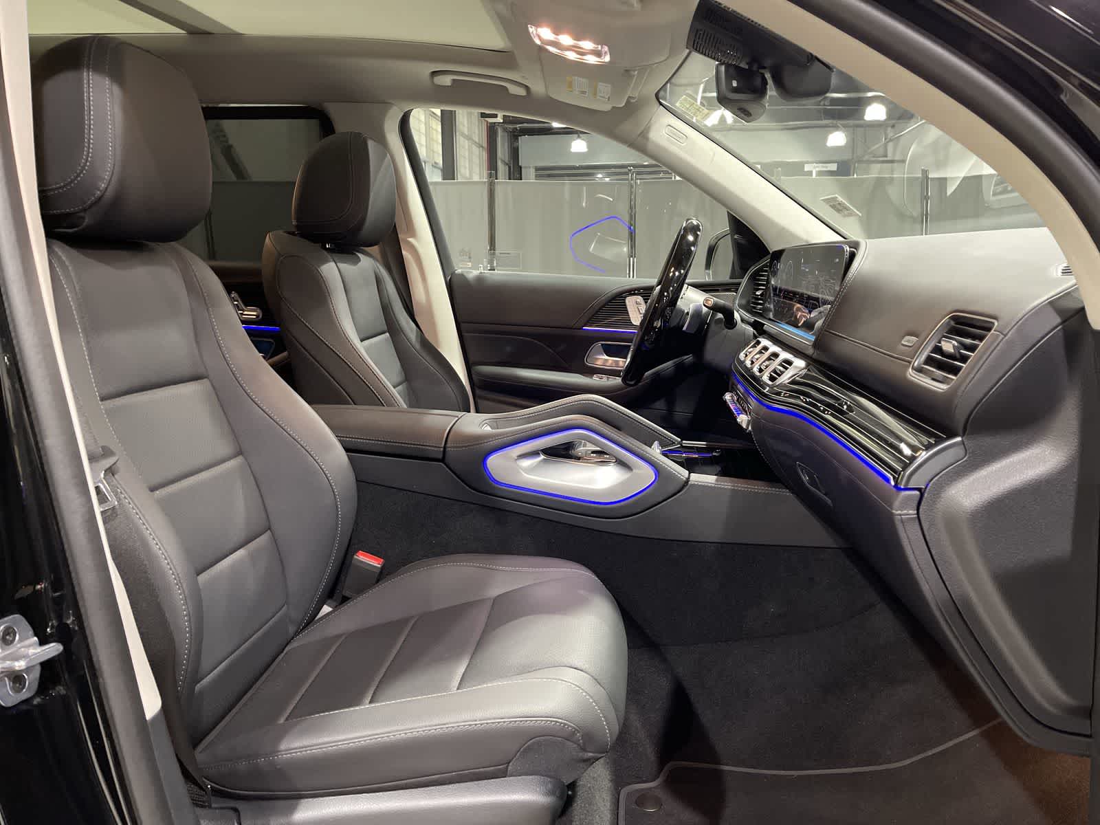 Thumbnail: 2025 Mercedes-Benz GLS - 26