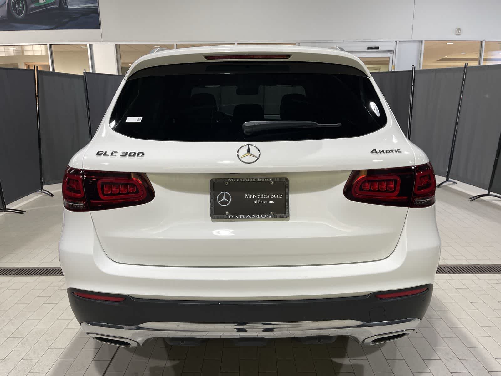 Thumbnail: 2022 Mercedes-Benz GLC - 17