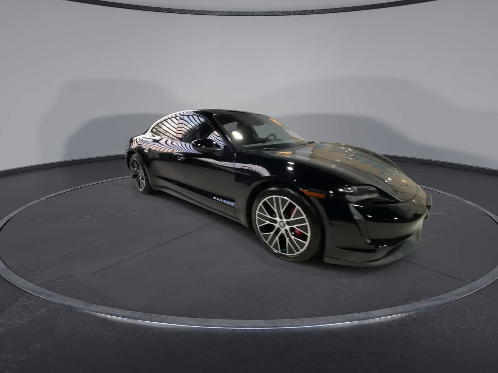 Thumbnail: 2021 Porsche Taycan - 2