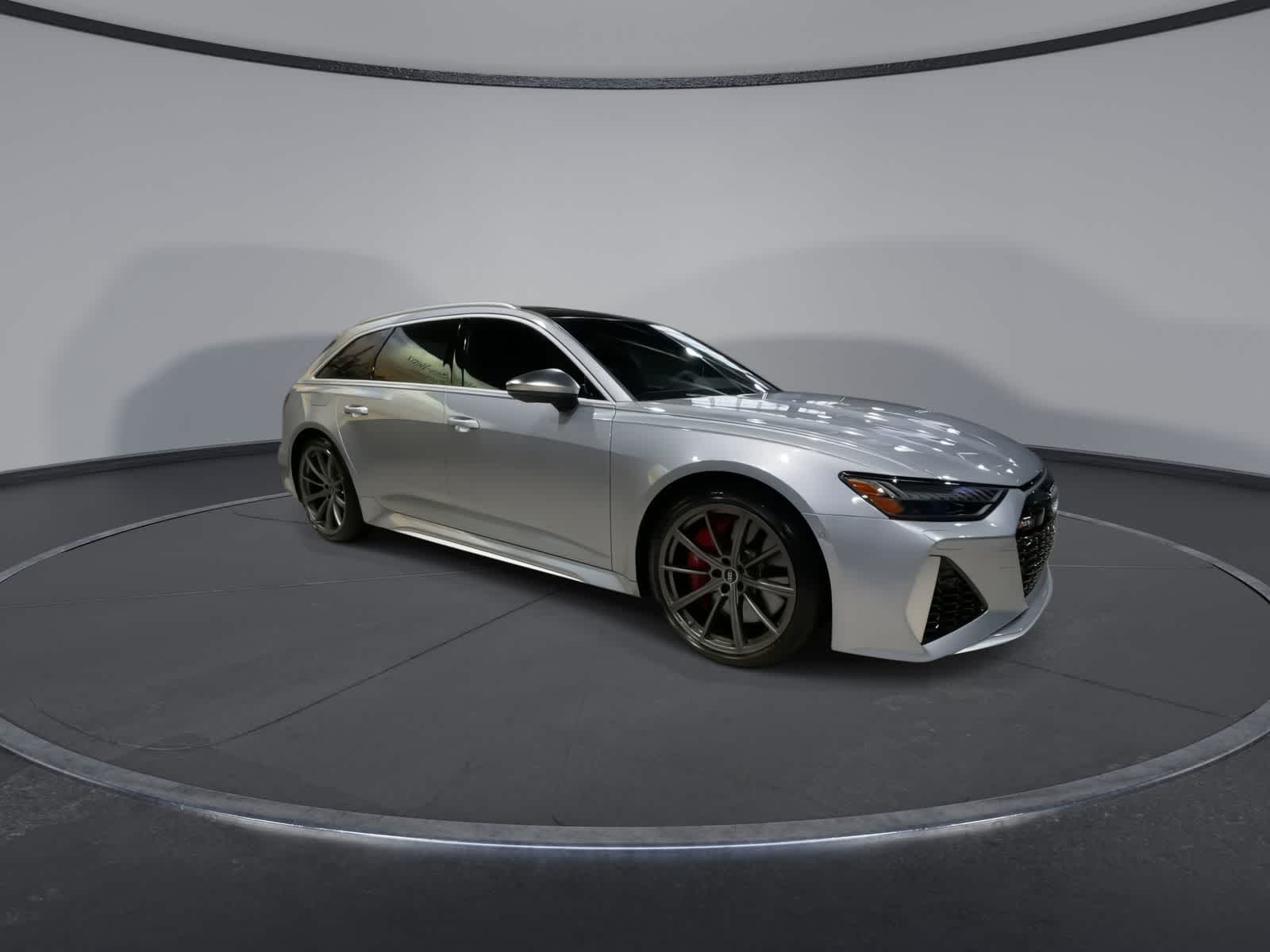 Thumbnail: 2023 Audi RS 6 - 13