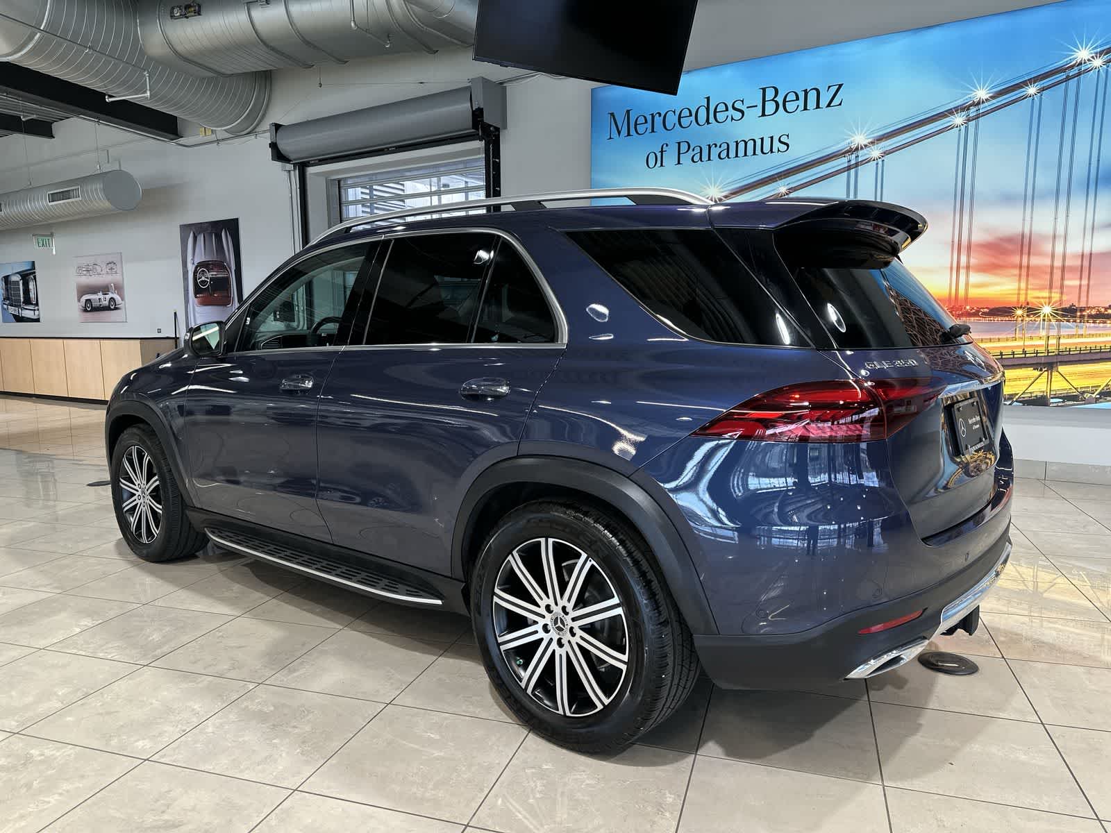 Thumbnail: 2026 Mercedes-Benz GLE - 16