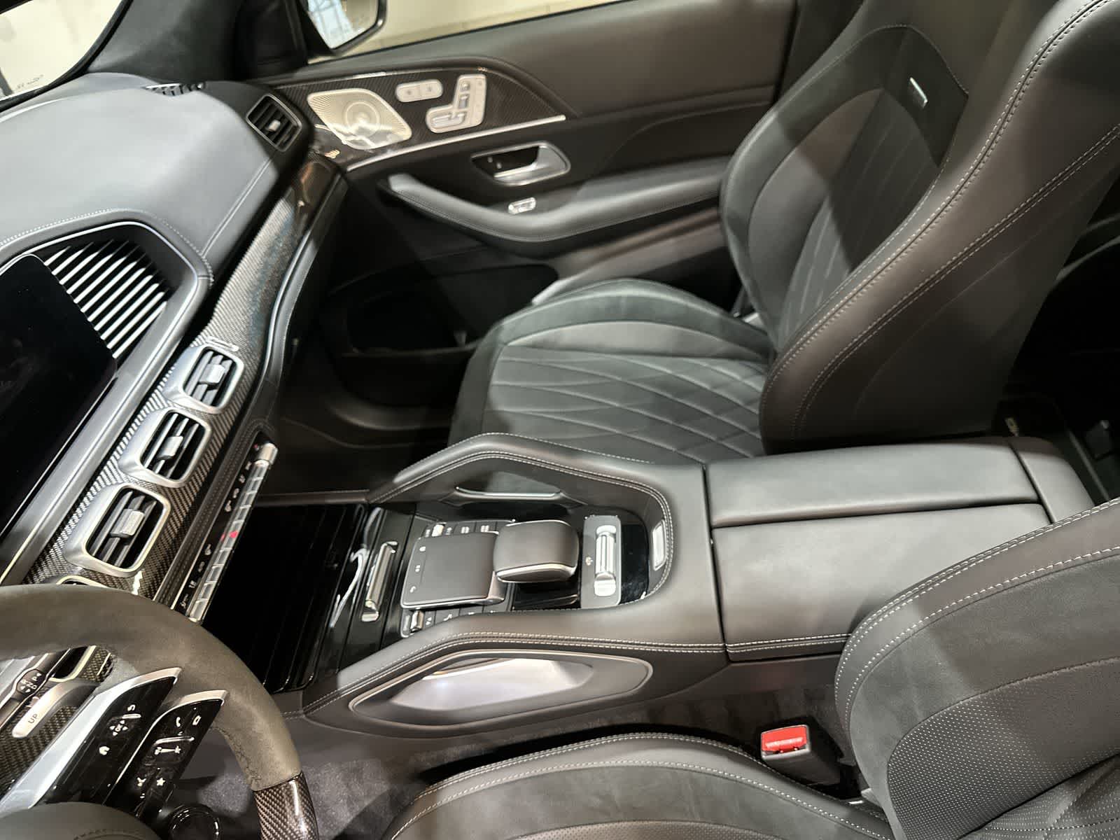 Thumbnail: 2024 Mercedes-Benz GL-Class - 28