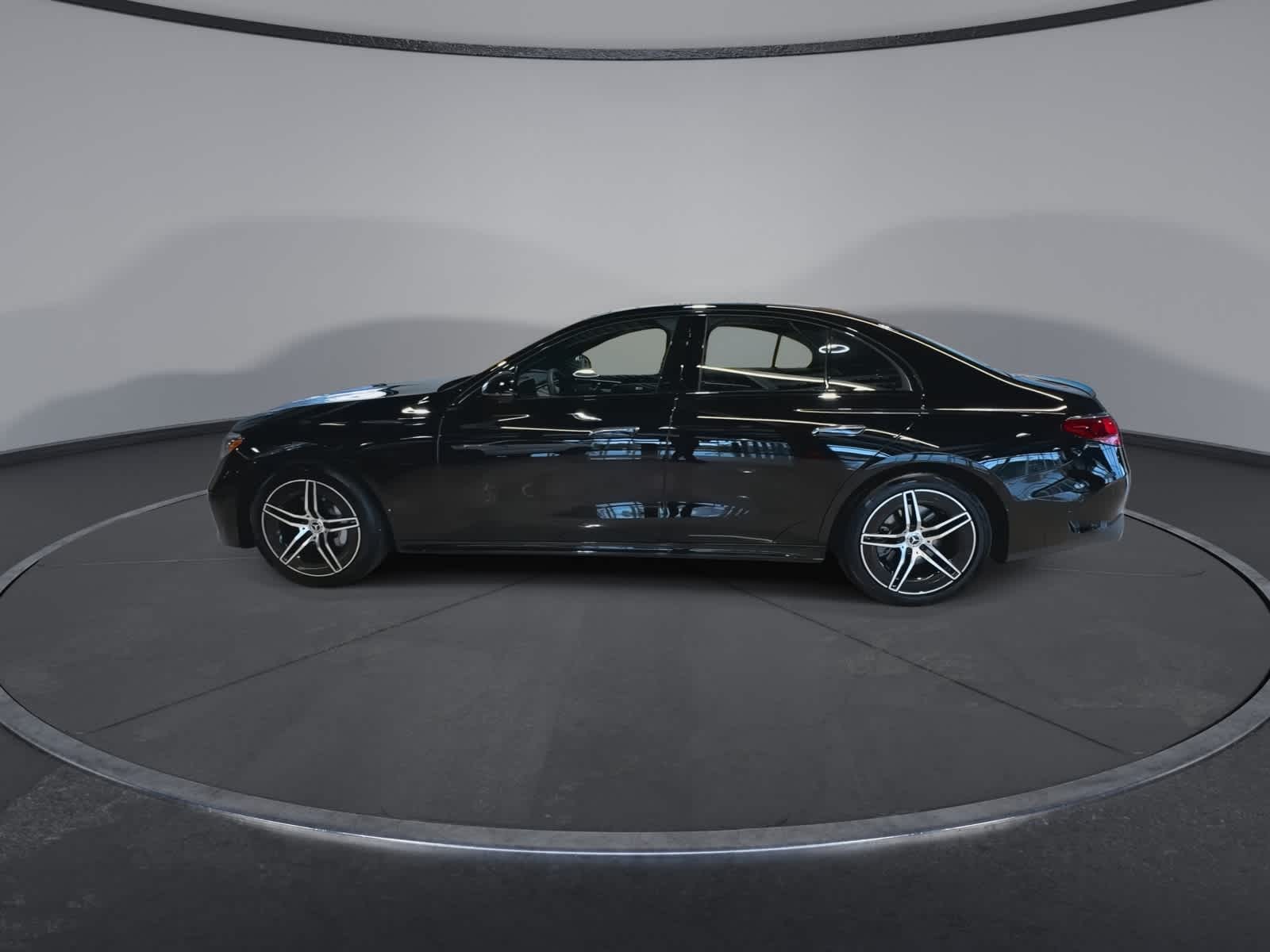 Thumbnail: 2026 Mercedes-Benz E-Class - 7