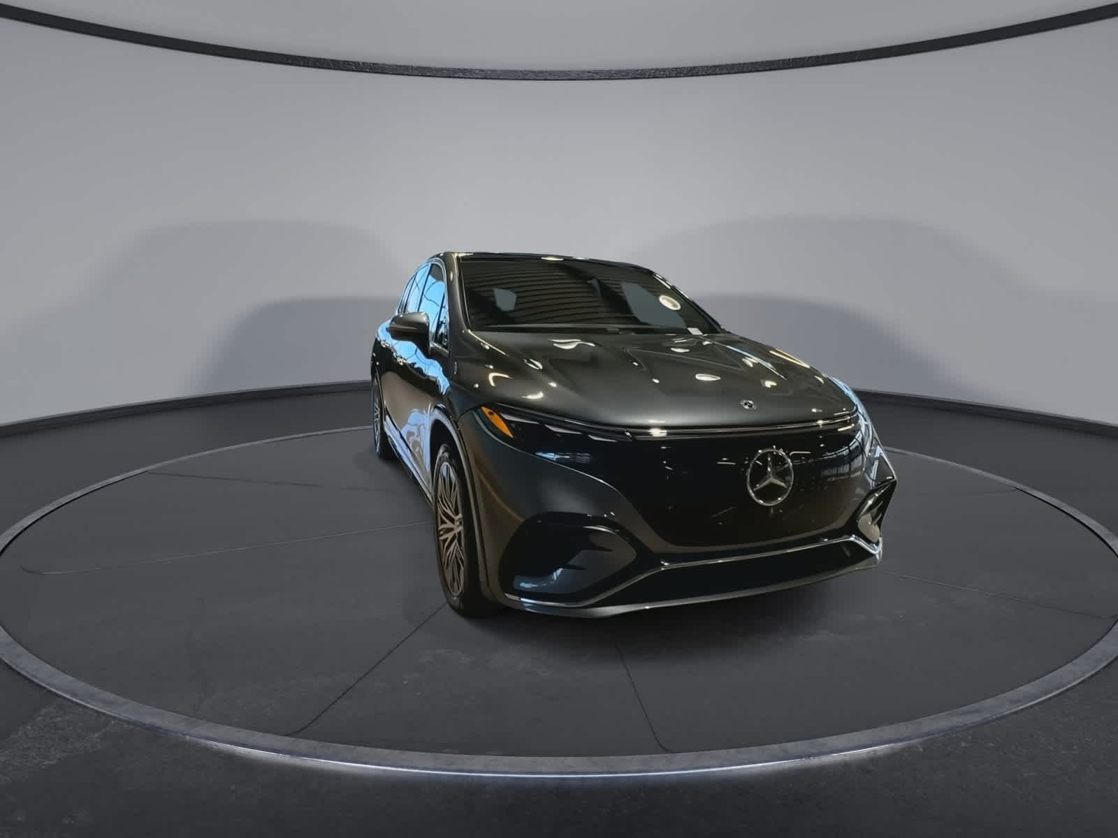 Thumbnail: 2023 Mercedes-Benz EQS - 3