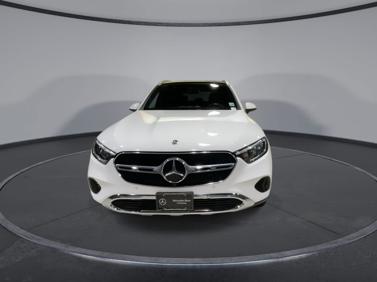 2023 Mercedes Benz GLC 300 4MATIC photo 4