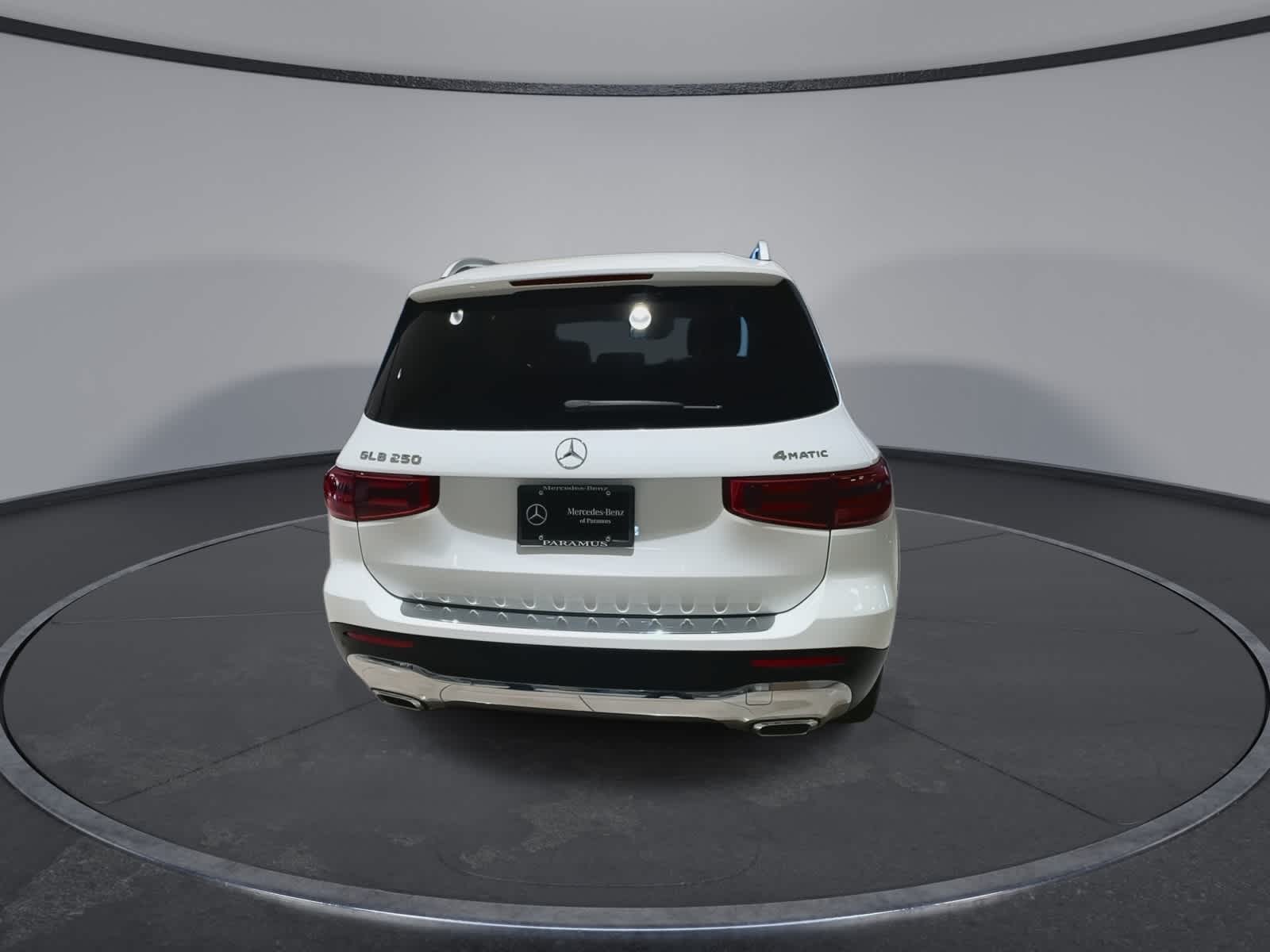 Thumbnail: 2026 Mercedes-Benz GLB - 10