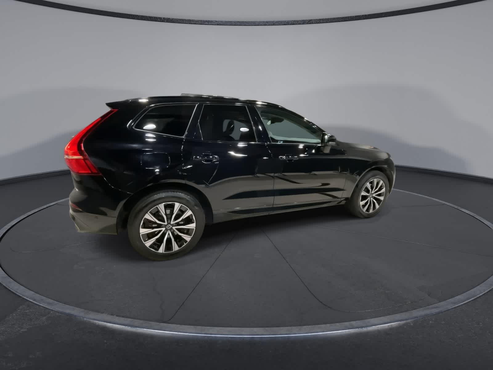 Thumbnail: 2023 Volvo XC60 - 12