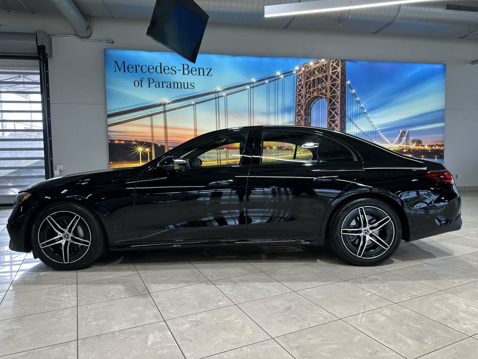 Thumbnail: 2025 Mercedes-Benz E-Class - 15