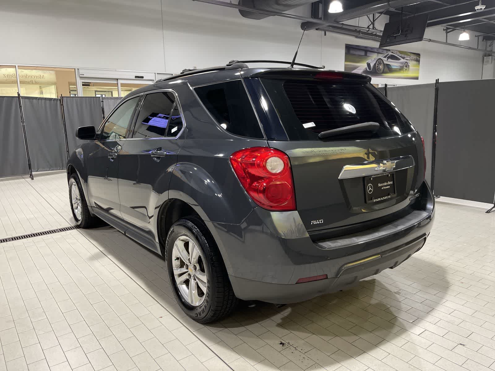 Thumbnail: 2011 Chevrolet Equinox - 16