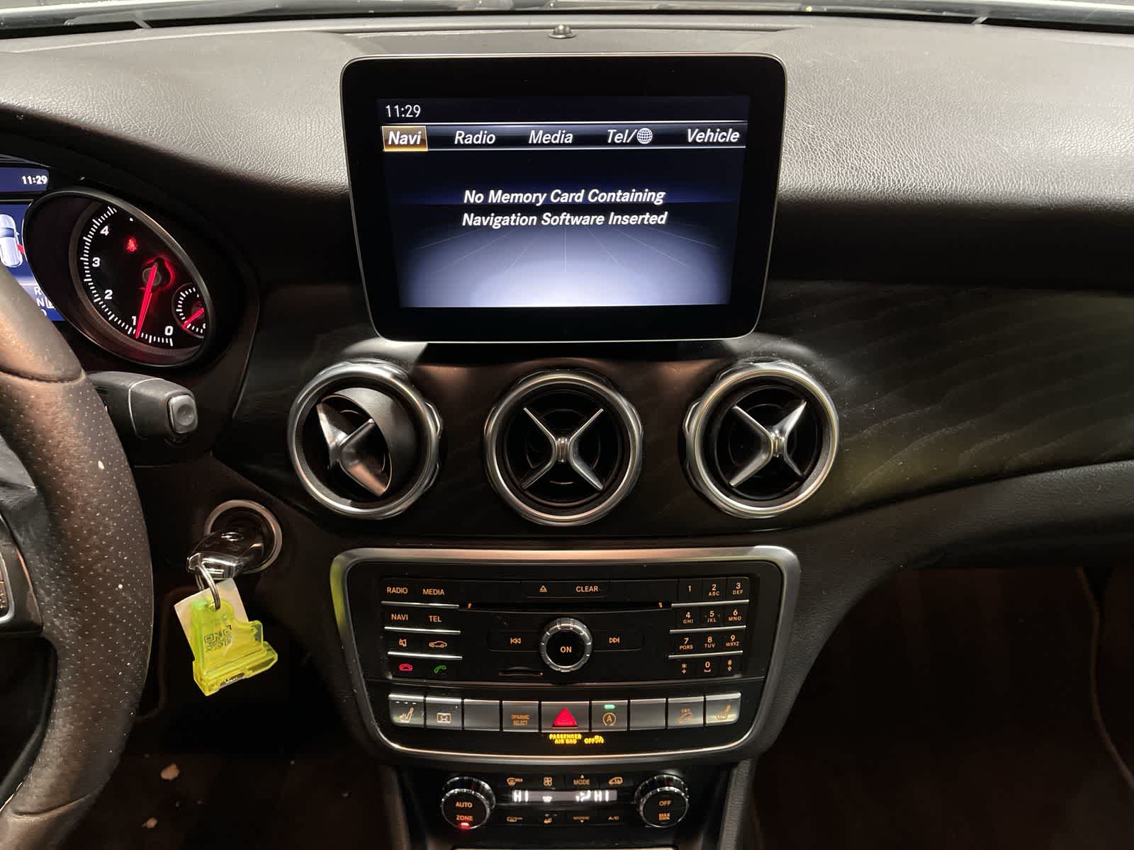 Thumbnail: 2018 Mercedes-Benz GLA - 28