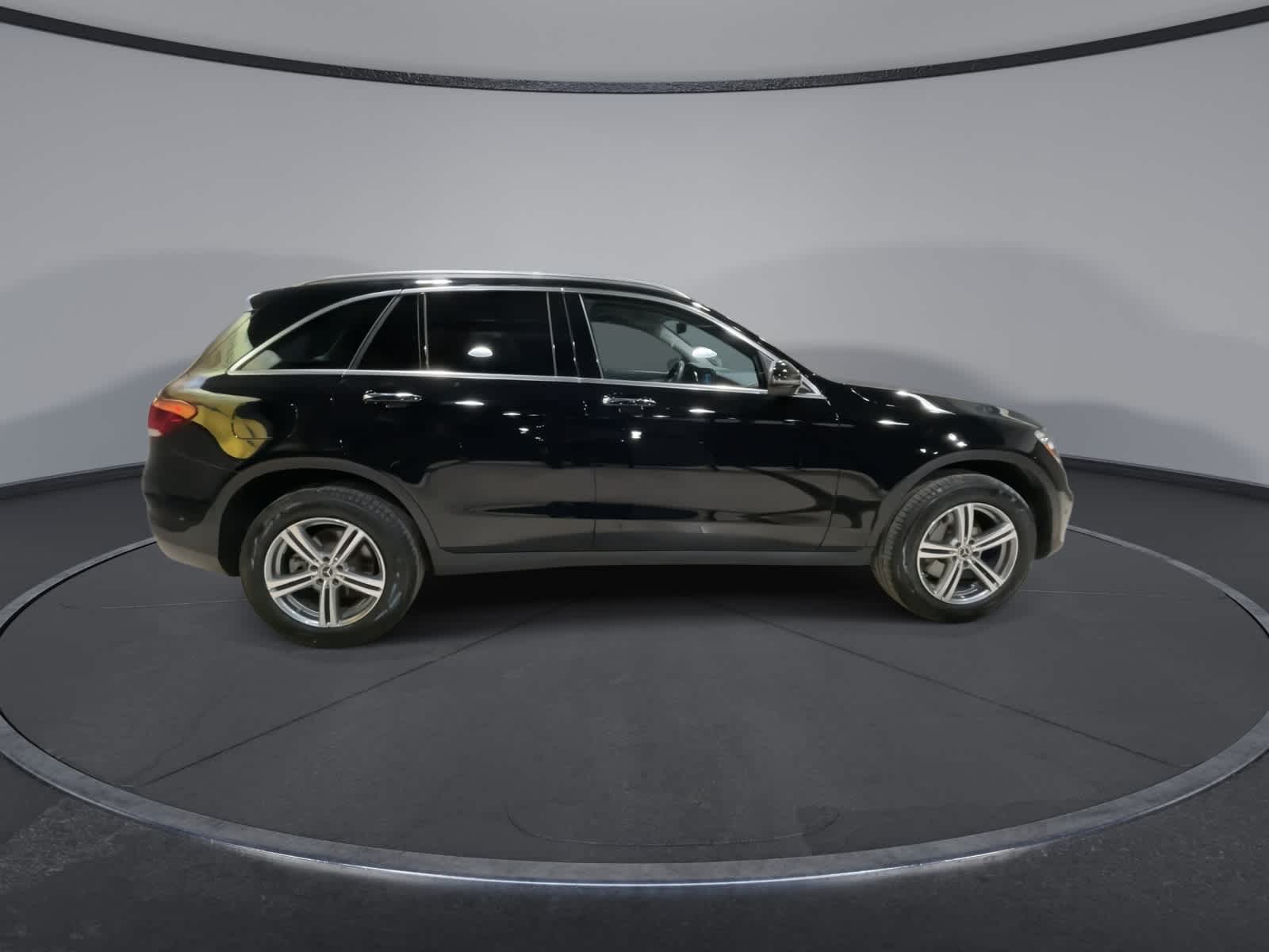 Thumbnail: 2022 Mercedes-Benz GLC - 13