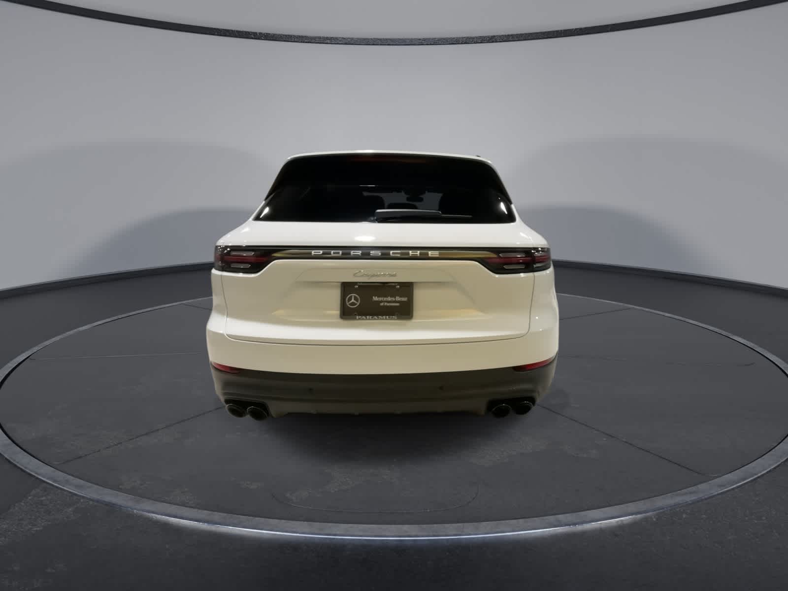 Thumbnail: 2023 Porsche Cayenne - 10