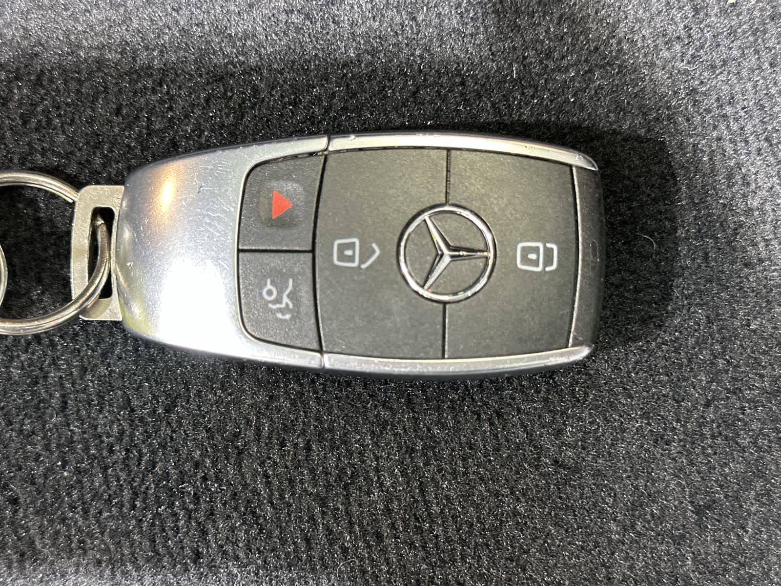 Thumbnail: 2023 Mercedes-Benz GLC - 32