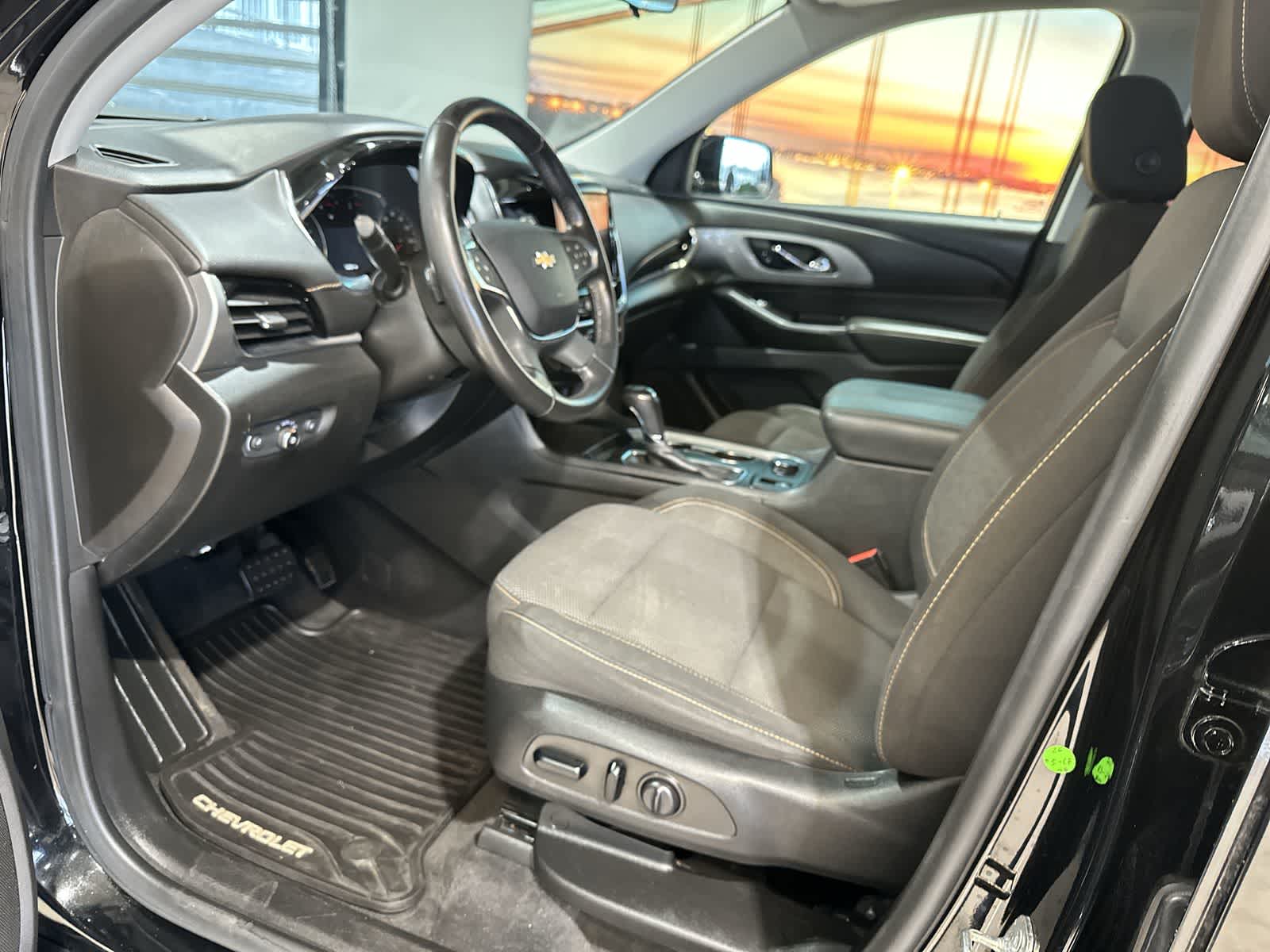 Thumbnail: 2019 Chevrolet Traverse - 14