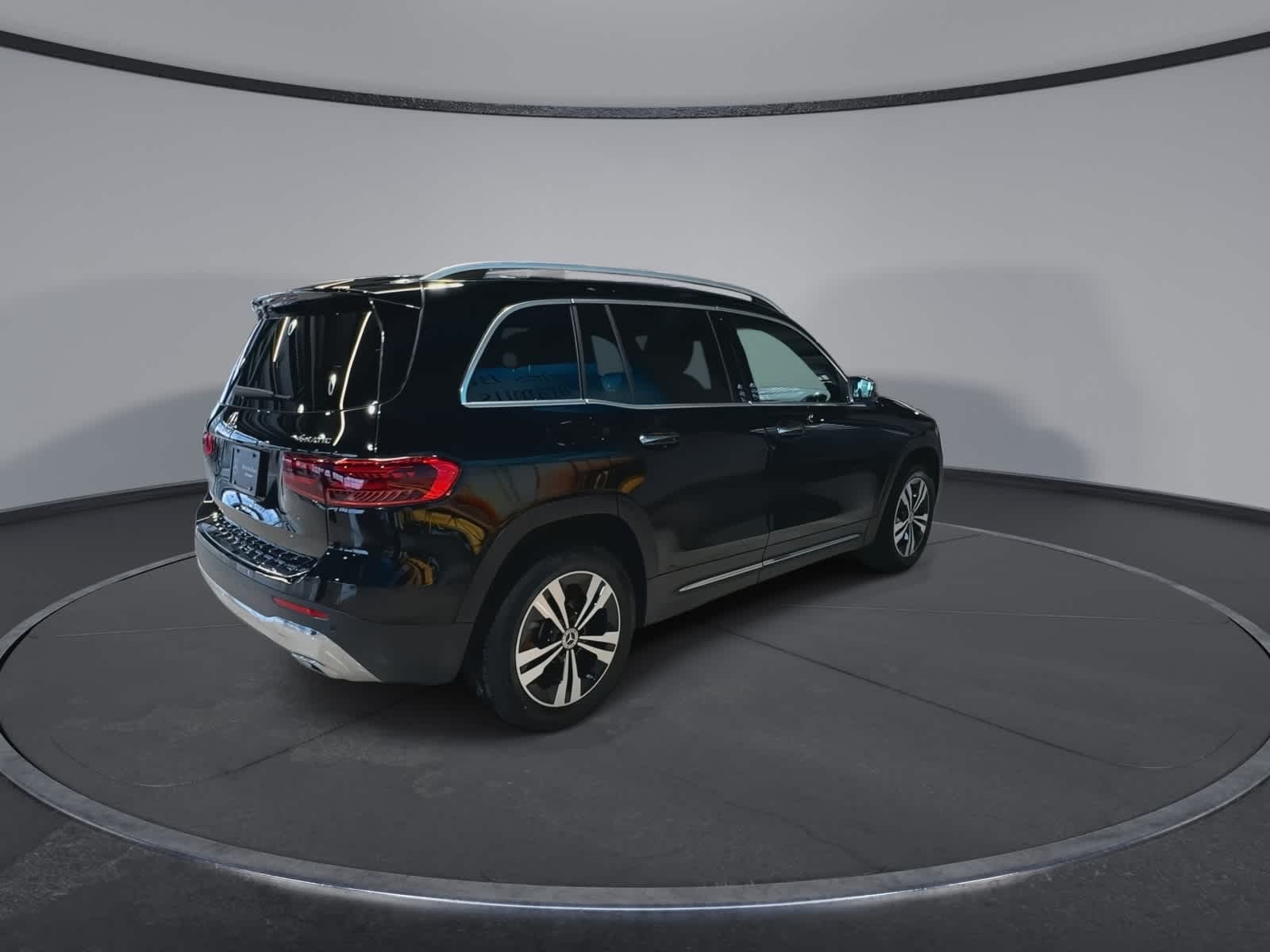 Thumbnail: 2025 Mercedes-Benz GLB - 13