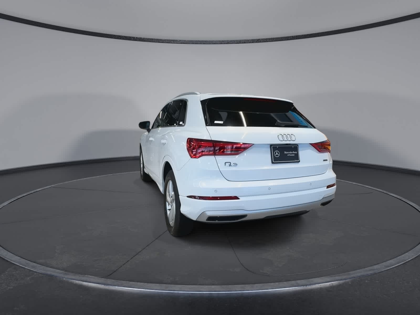 Thumbnail: 2019 Audi Q3 - 9