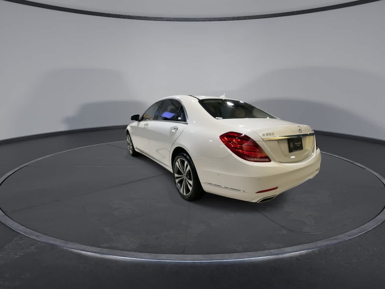 Thumbnail: 2017 Mercedes-Benz S-Class - 8