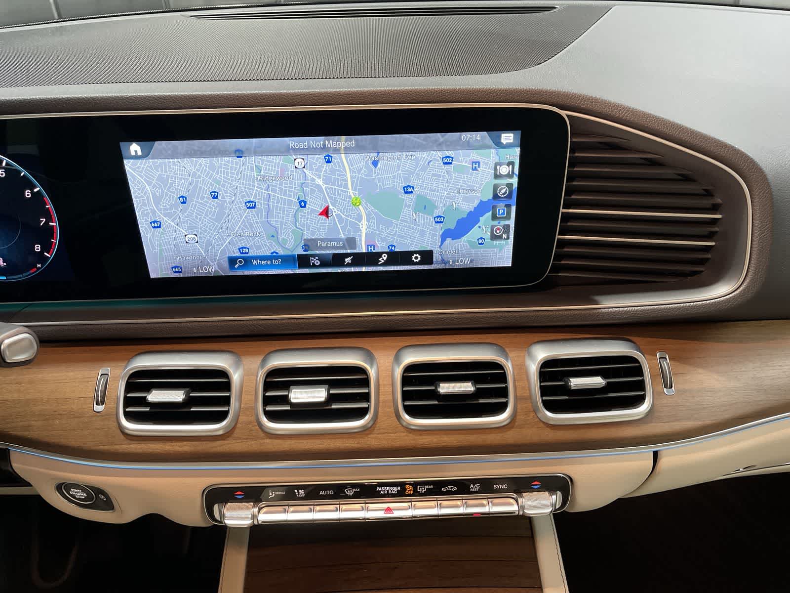 Thumbnail: 2022 Mercedes-Benz GLE - 28