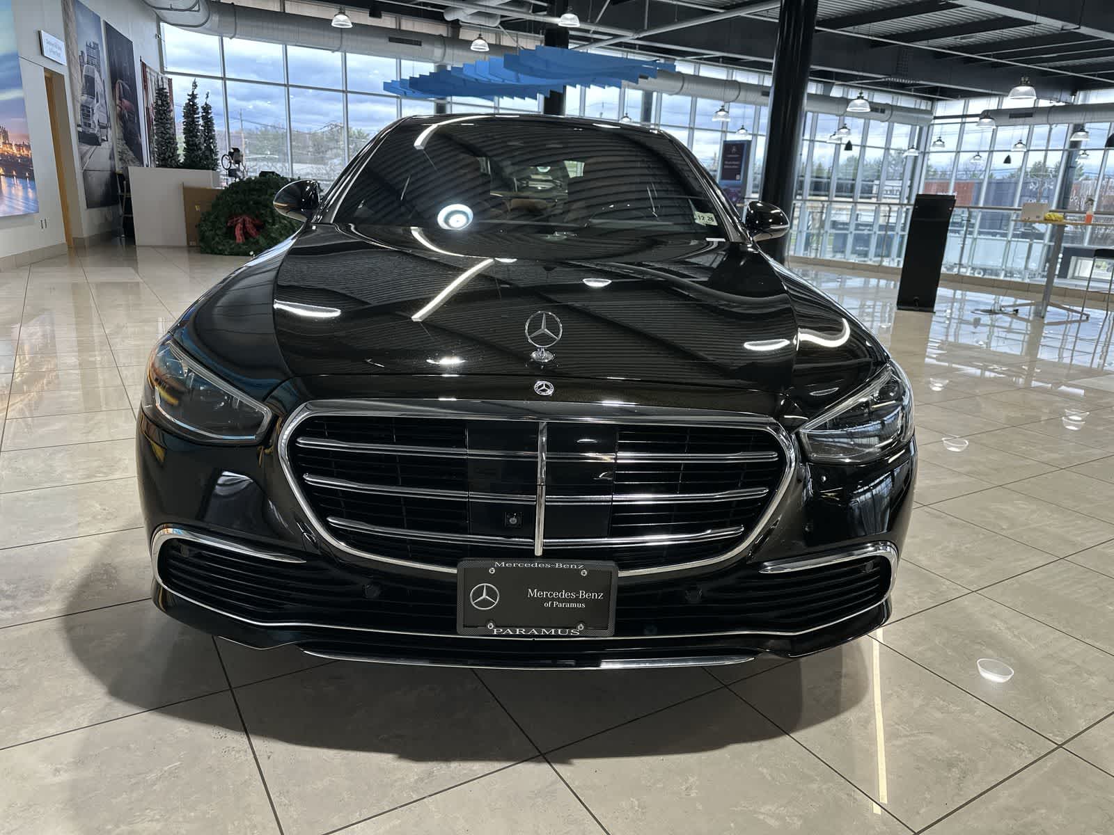 Thumbnail: 2022 Mercedes-Benz S-Class - 18