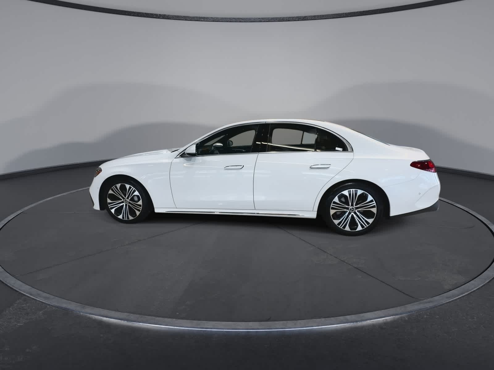 Thumbnail: 2025 Mercedes-Benz E-Class - 7