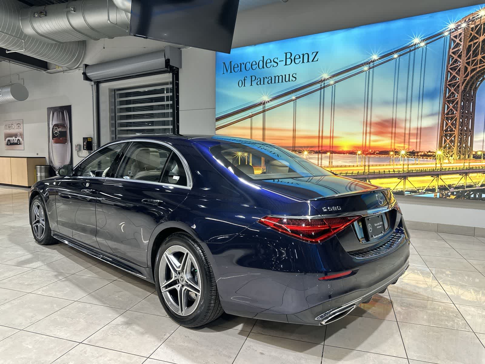 Thumbnail: 2022 Mercedes-Benz S-Class - 16